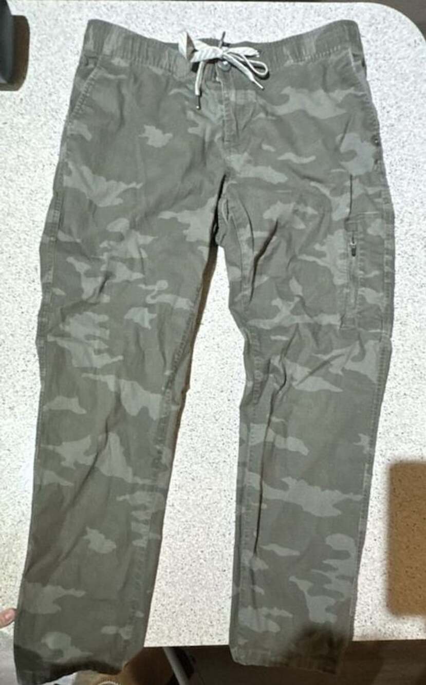 Vuori Ripstop Pant Size Medium Green Camo Organic Cotton Utility Pants